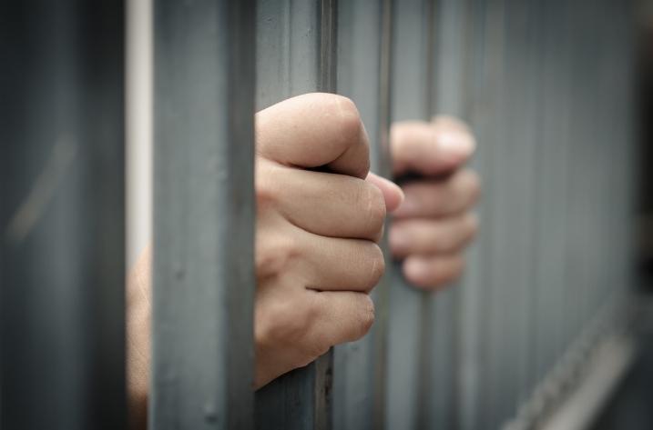 What are the penalties for a first DUI conviction in Illinois